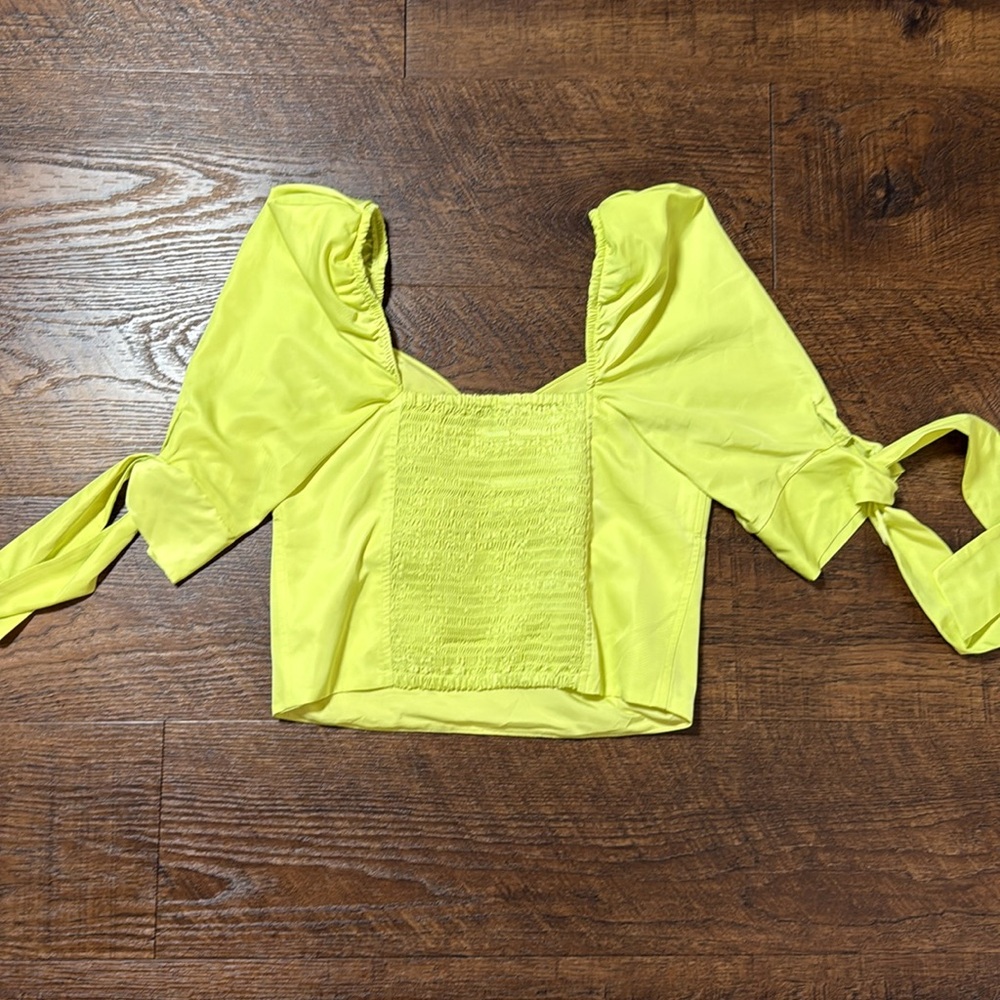 EXPRESS GREEN CROP TOP SIZE S - Picture 2 of 2